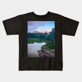 Central Park Nature Lake Trees Sunset Manhattan New York City Kids T-Shirt